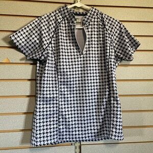 IZOD Golf Women's Houndstooth‎ Print Short Sleeve 1/4 Zip Golf Polo Shirt